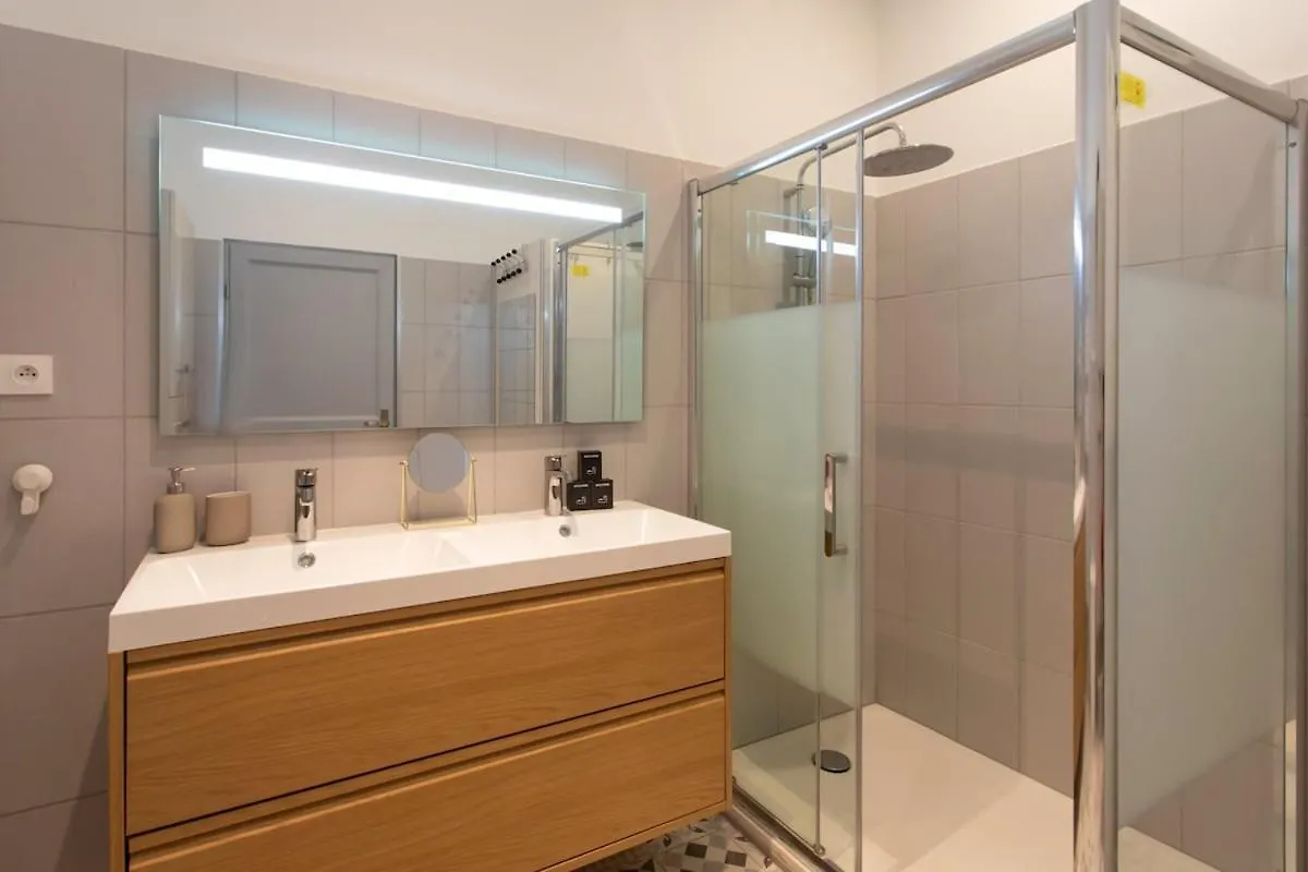 Apartment #34 Lamartine Central 3 Bdrs Ac Balcony 10Mins Walk To Old Town Nice
